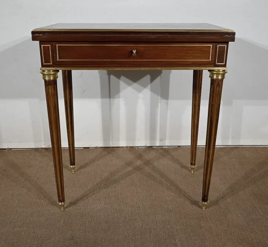 TAVOLO IN STILE LOUIS XVI