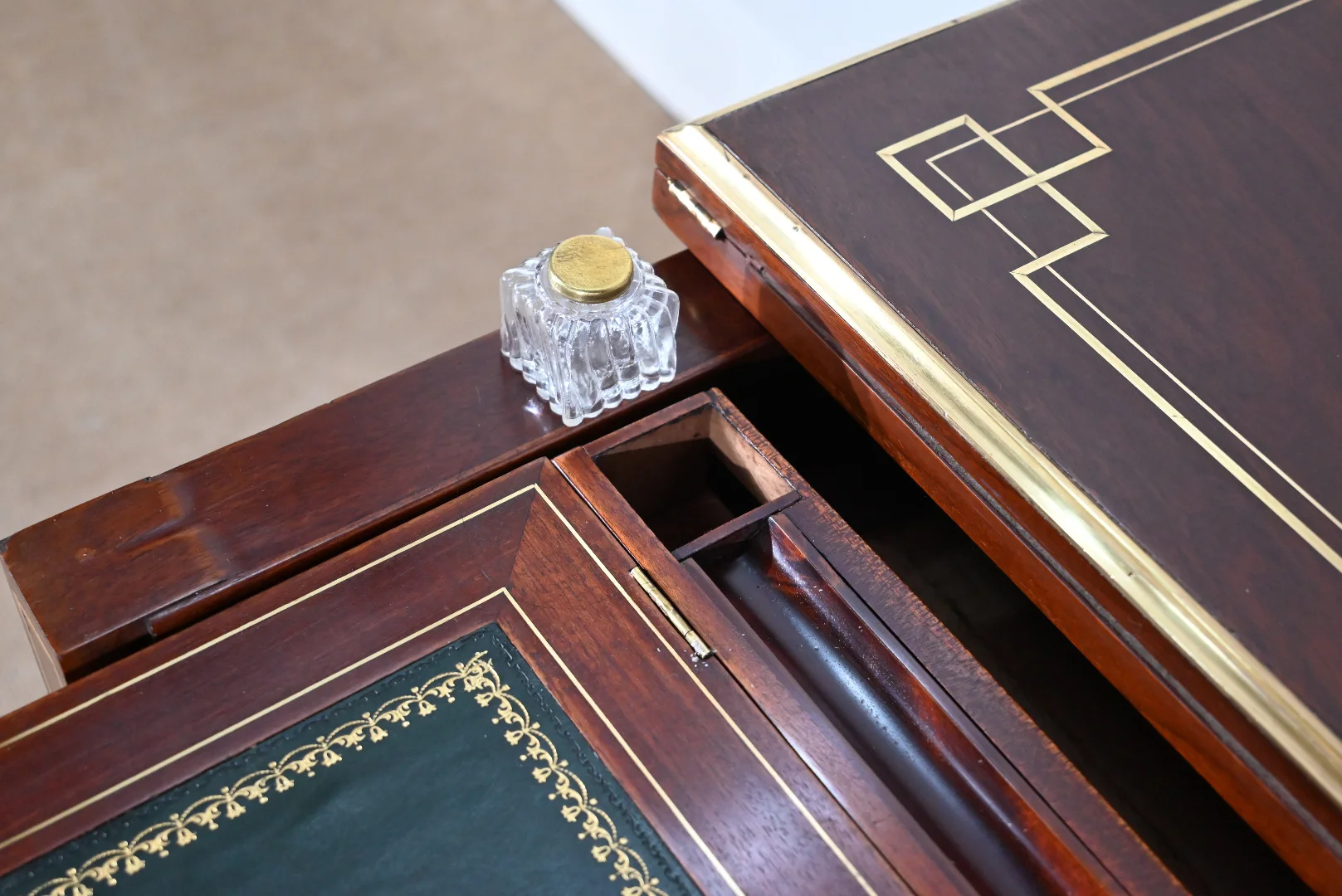 Petite Table à Système, style Louis XVI – 2ème partie XIXe