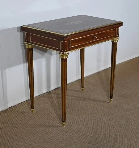 TAVOLO IN STILE LOUIS XVI