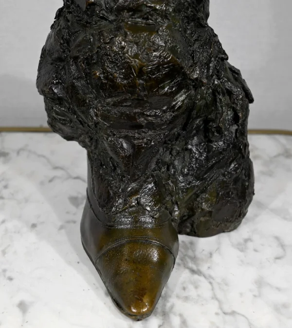 BRONZE SCULPTURE signed M. NOBLE