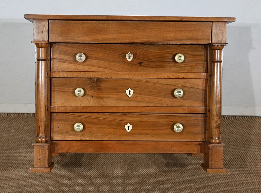 Commode de Maîtrise en Noyer massif, époque Empire – Début XIXe