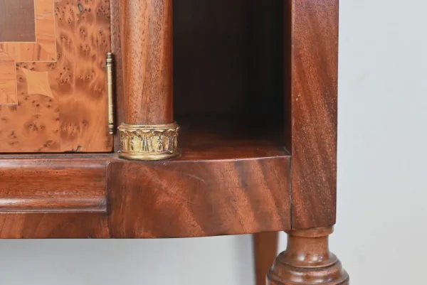 Petit Meuble en Acajou, style Louis XVI – 1930