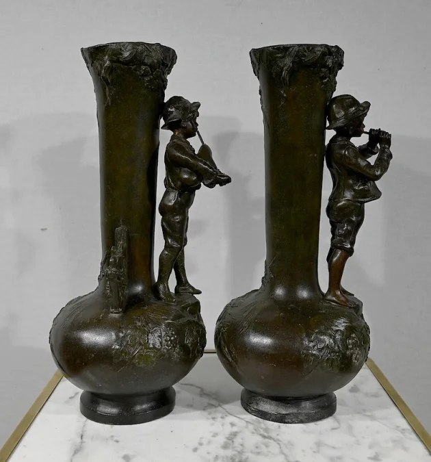 PAAR SPELTER-VASEN
