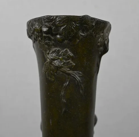 Paire de Vases en Régule « Enfants musiciens », d’après A. Moreau – Fin XIXe