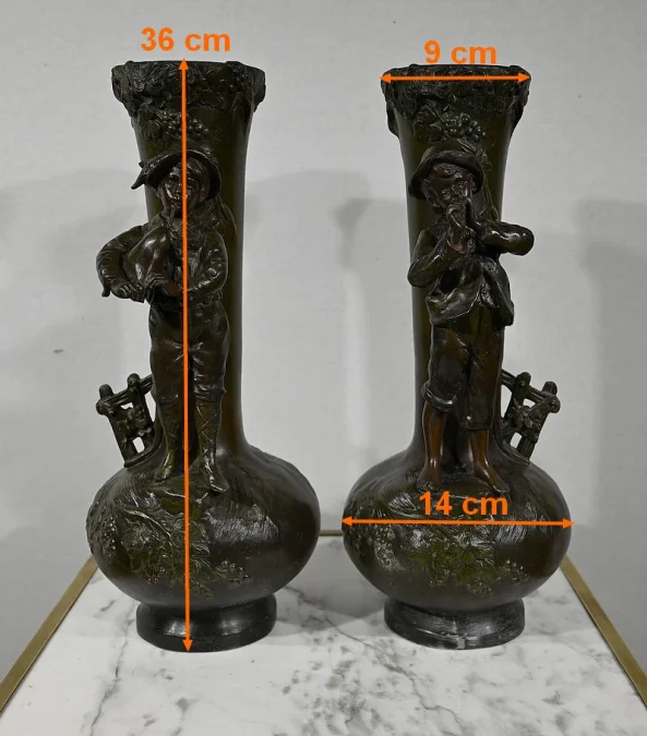 PAAR SPELTER-VASEN