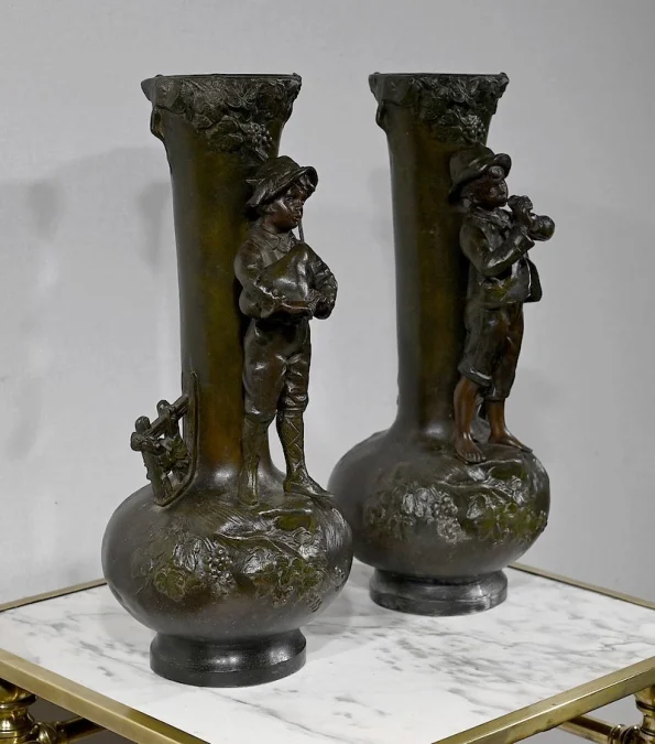 PAAR SPELTER-VASEN