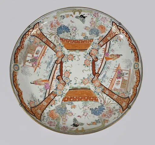 Important Plat en Porcelaine du Japon, ère Meiji  – 2ème partie XIXe