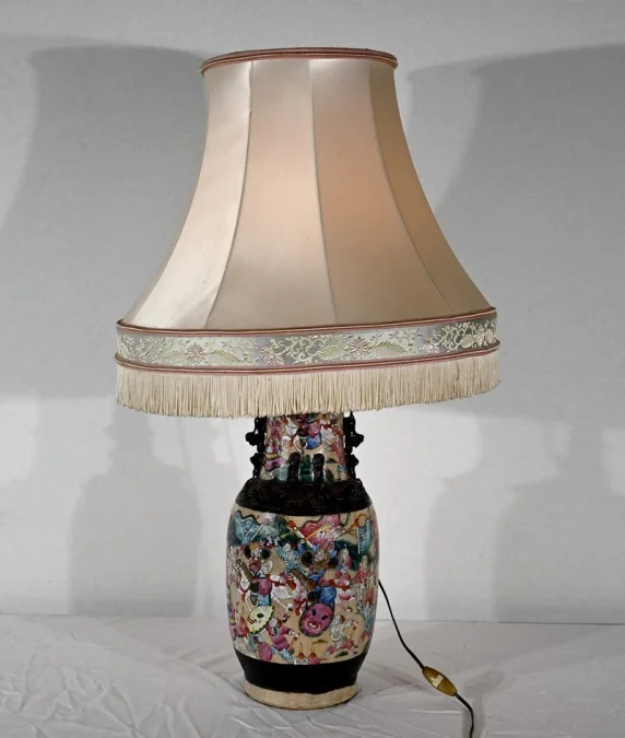 CHINESISCHE PORZELLANLAMPE