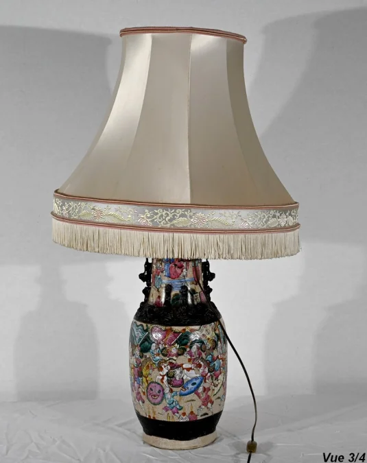 CHINESISCHE PORZELLANLAMPE