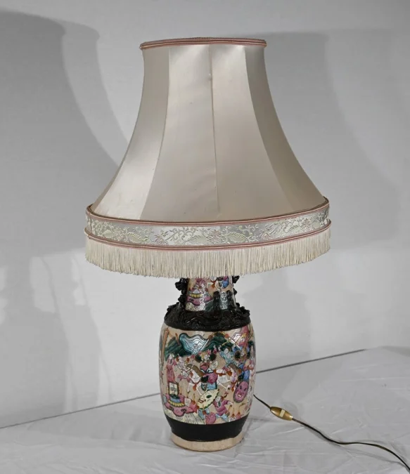 CHINESISCHE PORZELLANLAMPE
