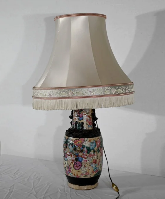 CHINESISCHE PORZELLANLAMPE