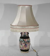 CHINESISCHE PORZELLANLAMPE