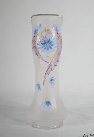 Vase en Verre Fin – 1920