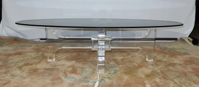 ILLUMINATING COFFEE TABLE
