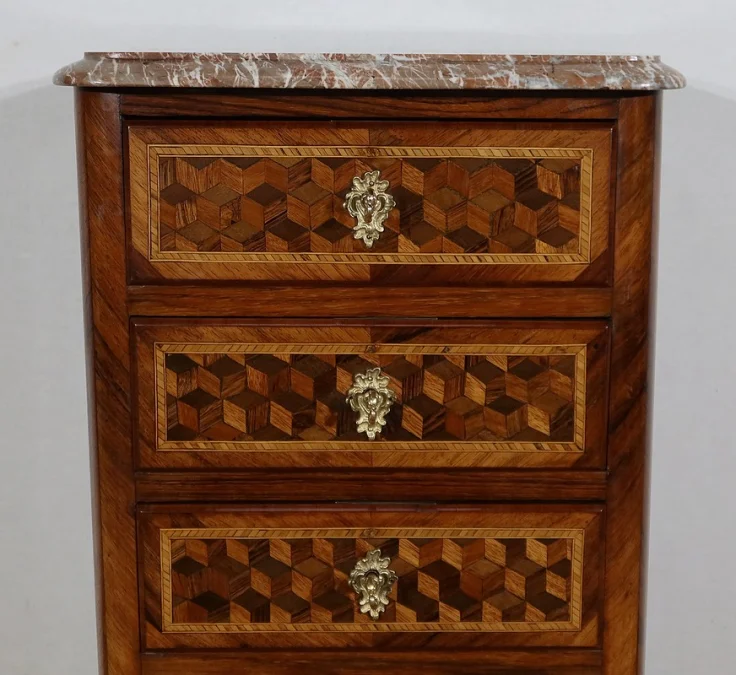 NAPOLEON III PERIOD CHEST OF DRAWERS