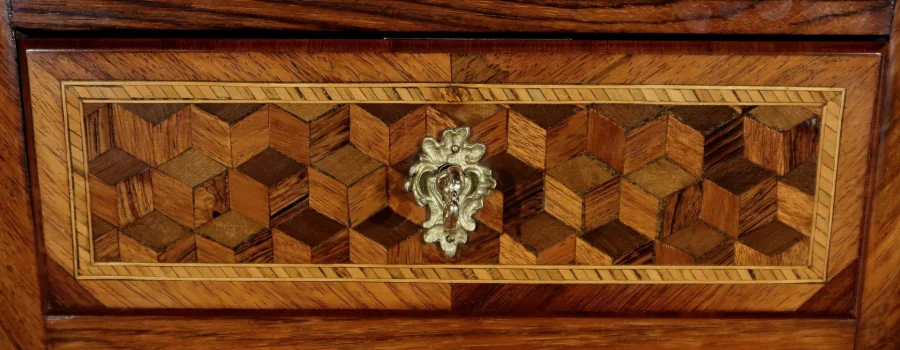NAPOLEON III PERIOD CHEST OF DRAWERS