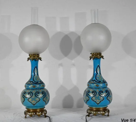 Paire de Lampes en Porcelaine et Bronze, époque Napoléon III – Milieu XIXe