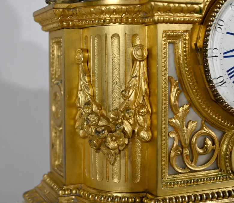 ЧАСЫ В СТИЛЕ ЛЮДОВИКА XVI