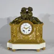 Pendule en Bronze et Marbre, style Louis XVI, époque Napoléon III – Milieu XIXe