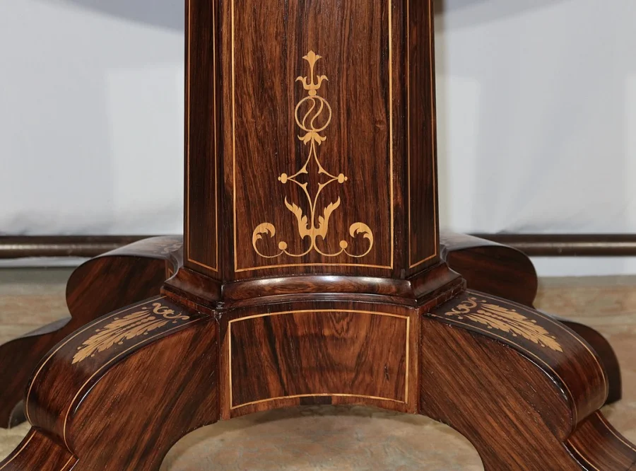 OVALER TISCH AUS DER ZEIT VON CHARLES X