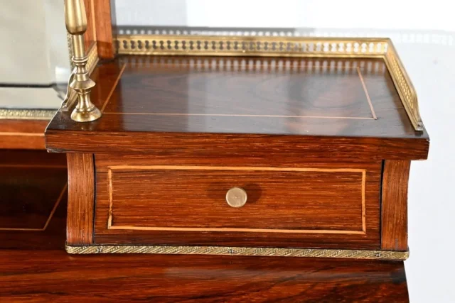 Petit Bureau de Dame en Placage de Palissandre, style Louis XV – 2ème partie du XIXe