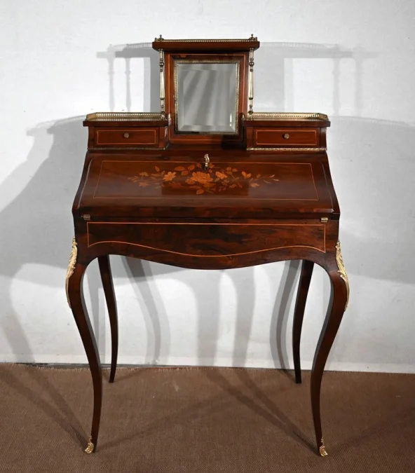 DAMES BUREAU