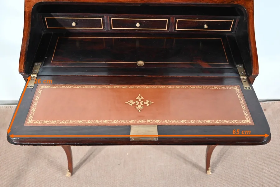 DAMES BUREAU