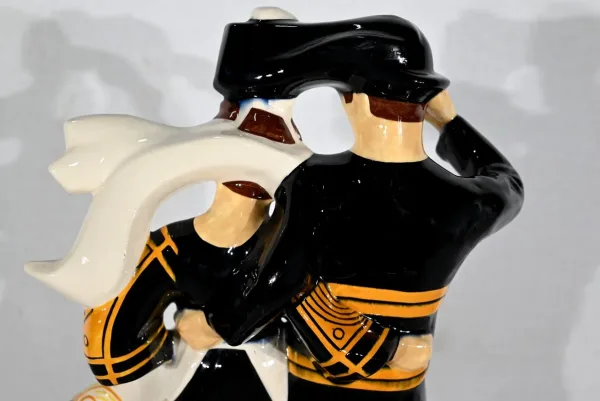 Faïence « Couple de Danseurs Bigoudens », de R.Micheau-Vernez, Manufacture Henriot Quimper – Milieu XXe