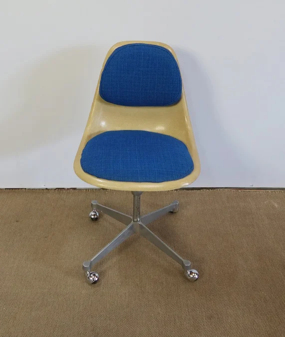 SILLA GIRATORIA de CHARLES & RAY EAMES