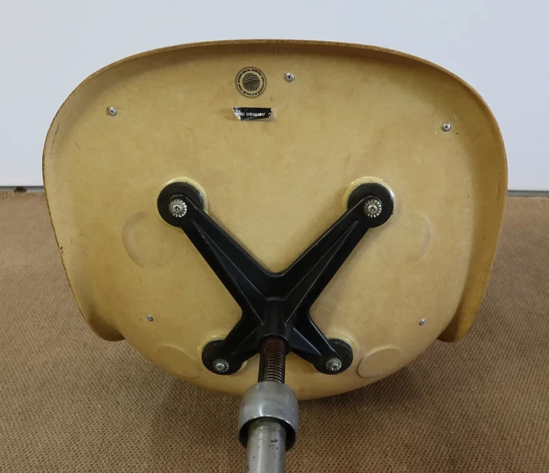 SILLA GIRATORIA de CHARLES & RAY EAMES