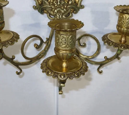 Importante Paire d’Appliques à 3 branches en bronze doré, Napoléon III – Milieu XIXe