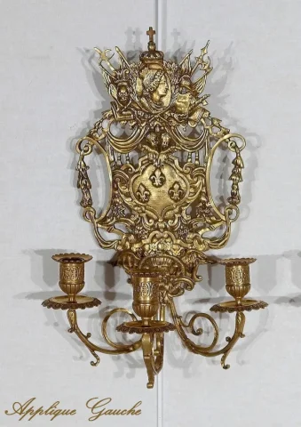 Importante Paire d’Appliques à 3 branches en bronze doré, Napoléon III – Milieu XIXe
