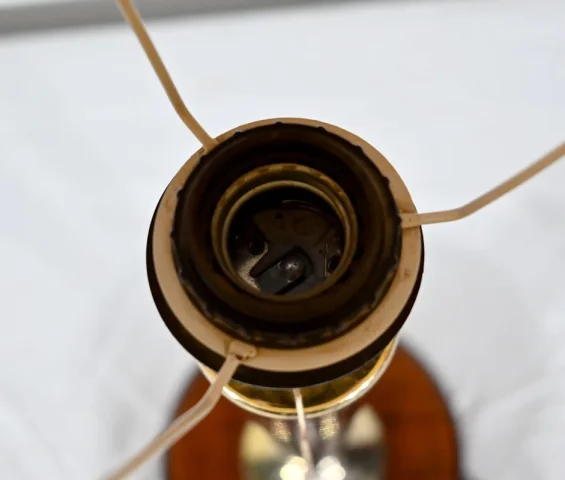 Lampe en Acajou et Laiton, d’après Mazda - 1950