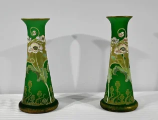 PAAR VAZEN IN DE ART NOUVEAU-PERIODE