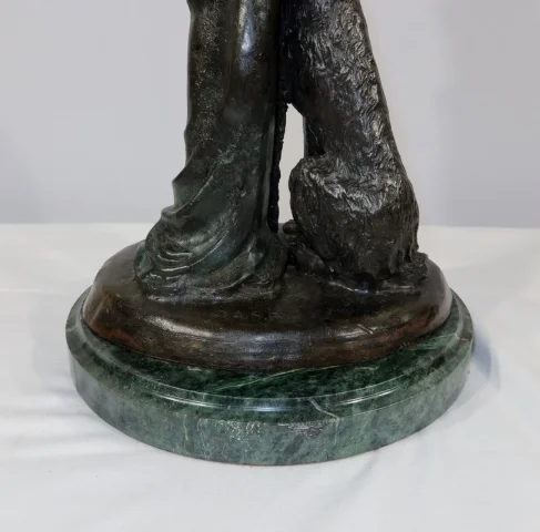 Important Bronze « La Dame au Lévrier » d’après D. Chiparus – XXe
