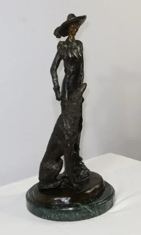 Important Bronze « La Dame au Lévrier » d’après D. Chiparus – XXe