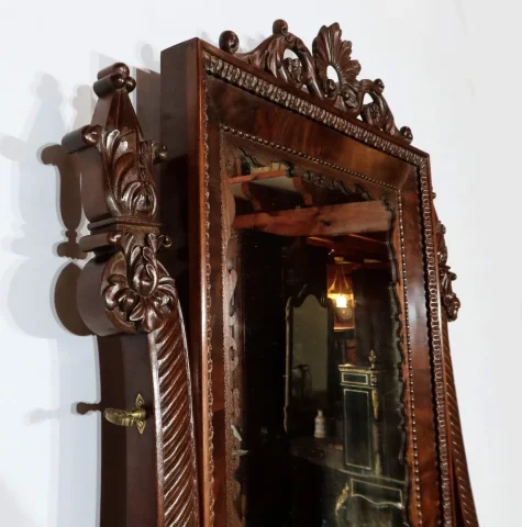 FRANSE RESTAURATIEPERIODE KAPTAFEL