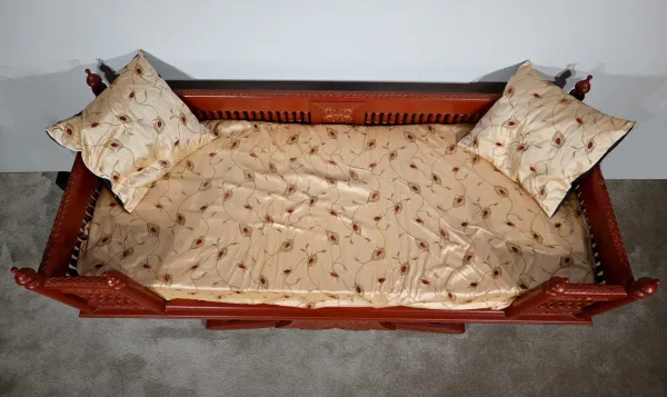 Palanquin Barreaudé en Teck, Chine – Fin XIXe