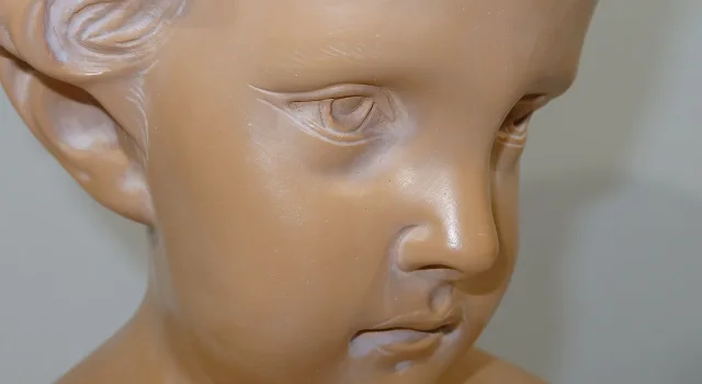 Sculpture « L’Enfant », signée JP-MD – Milieu XXe