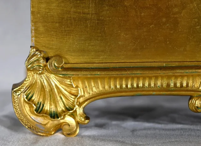 Pendule en Bronze Doré « La Vierge à la Chaise » – 1ère partie XIXe