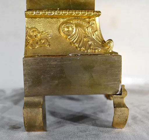 Pendule en Bronze Doré « La Vierge à la Chaise » – 1ère partie XIXe