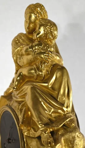 Pendule en Bronze Doré « La Vierge à la Chaise » – 1ère partie XIXe