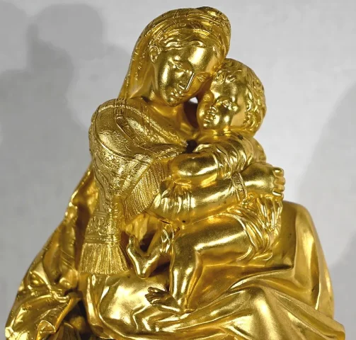 Pendule en Bronze Doré « La Vierge à la Chaise » – 1ère partie XIXe