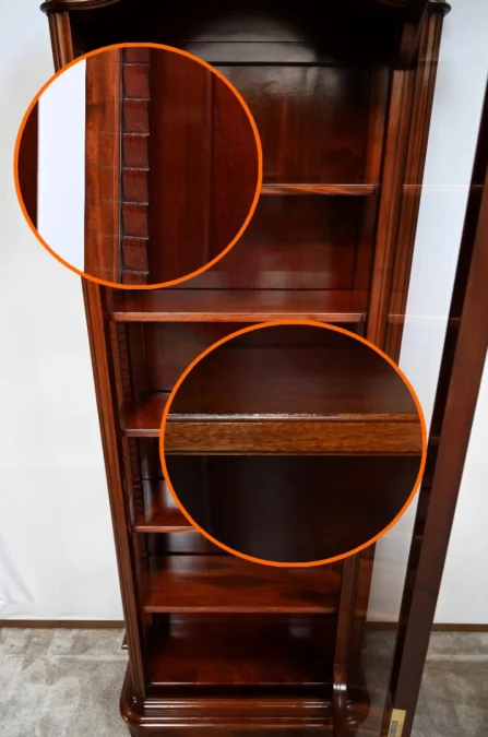 Vitrine im NAPOLEON III-STIL