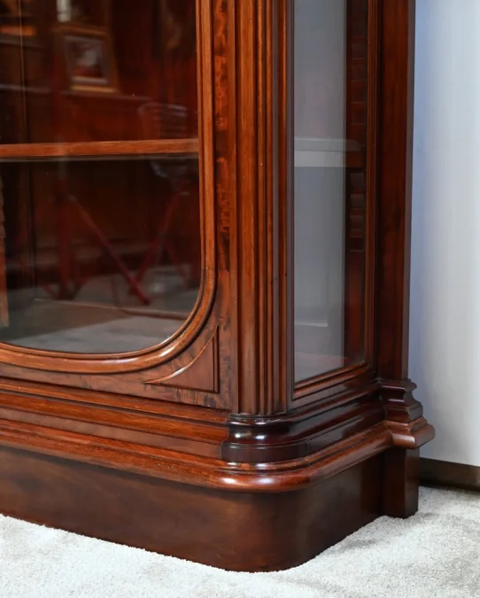 Vitrine im NAPOLEON III-STIL