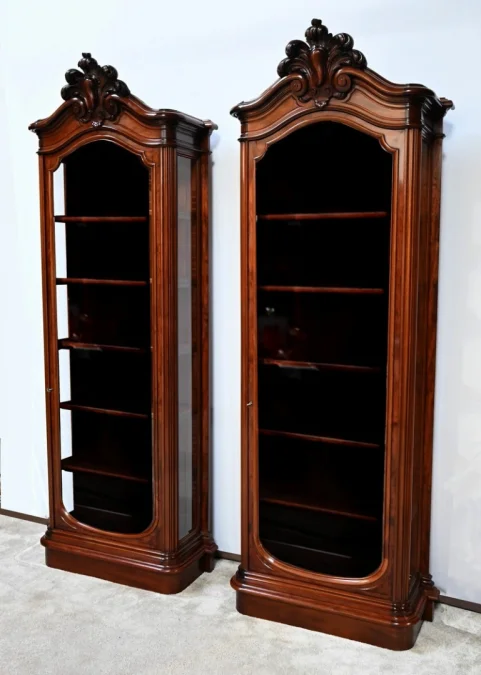 Vitrine im NAPOLEON III-STIL