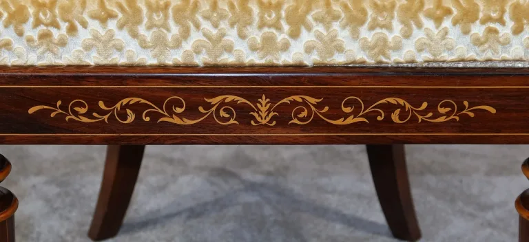 Suite de 4 Chaises en Palissandre, époque Charles X – Début XIXe