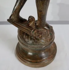 Amorino in bronzo