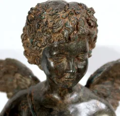 Amorino in bronzo