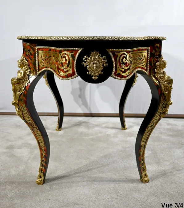 TISCH MIT MARQUETRIE IM BOULLE-STIL